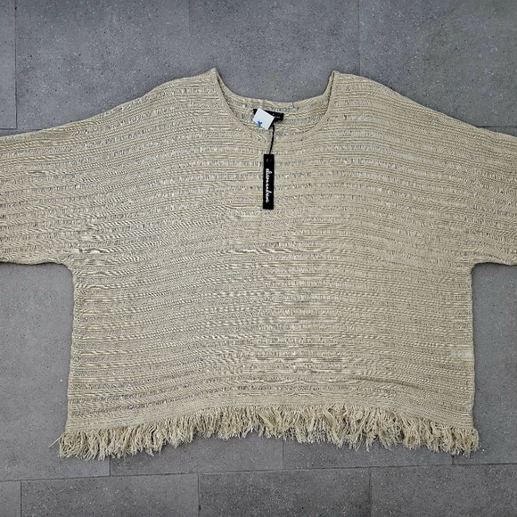 🔥Alison Andrews gold poncho style sweater acrylic/lurex size L/XL 🔥 - Picture 8 of 10